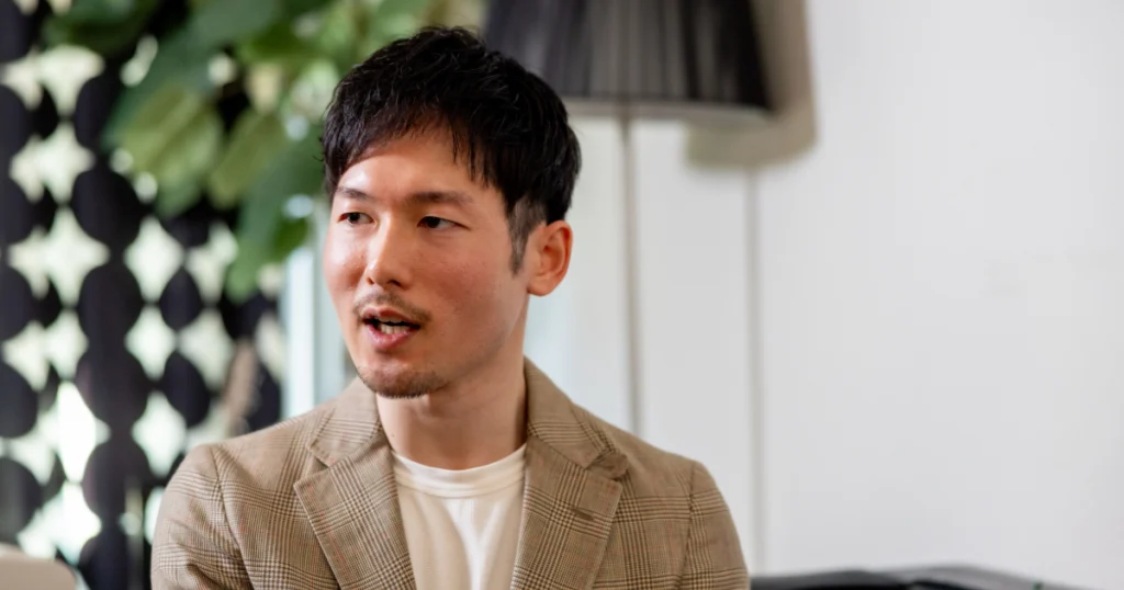 真剣な眼差しの大野さん